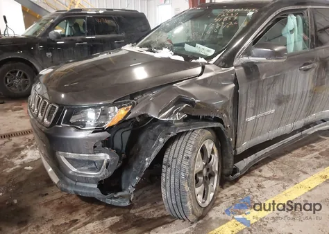 2019 Jeep Compass Limited 4X4 из США, поврежденный, VIN 3C4NJDCB5KT641853